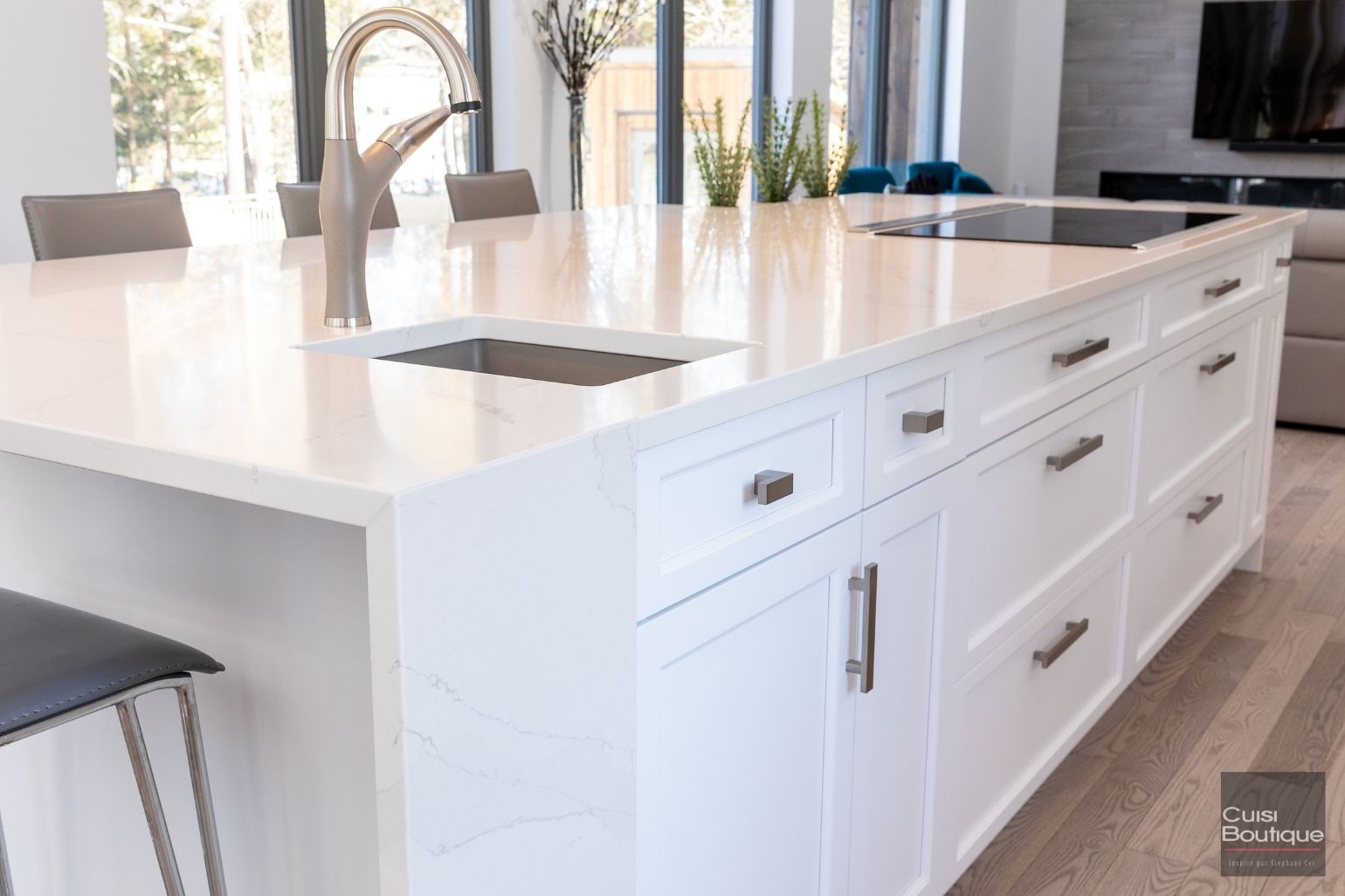 Cuisine Contemporaine Blanche et Bois